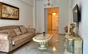 Apollonion Luxury Apartment Near The Metro Station